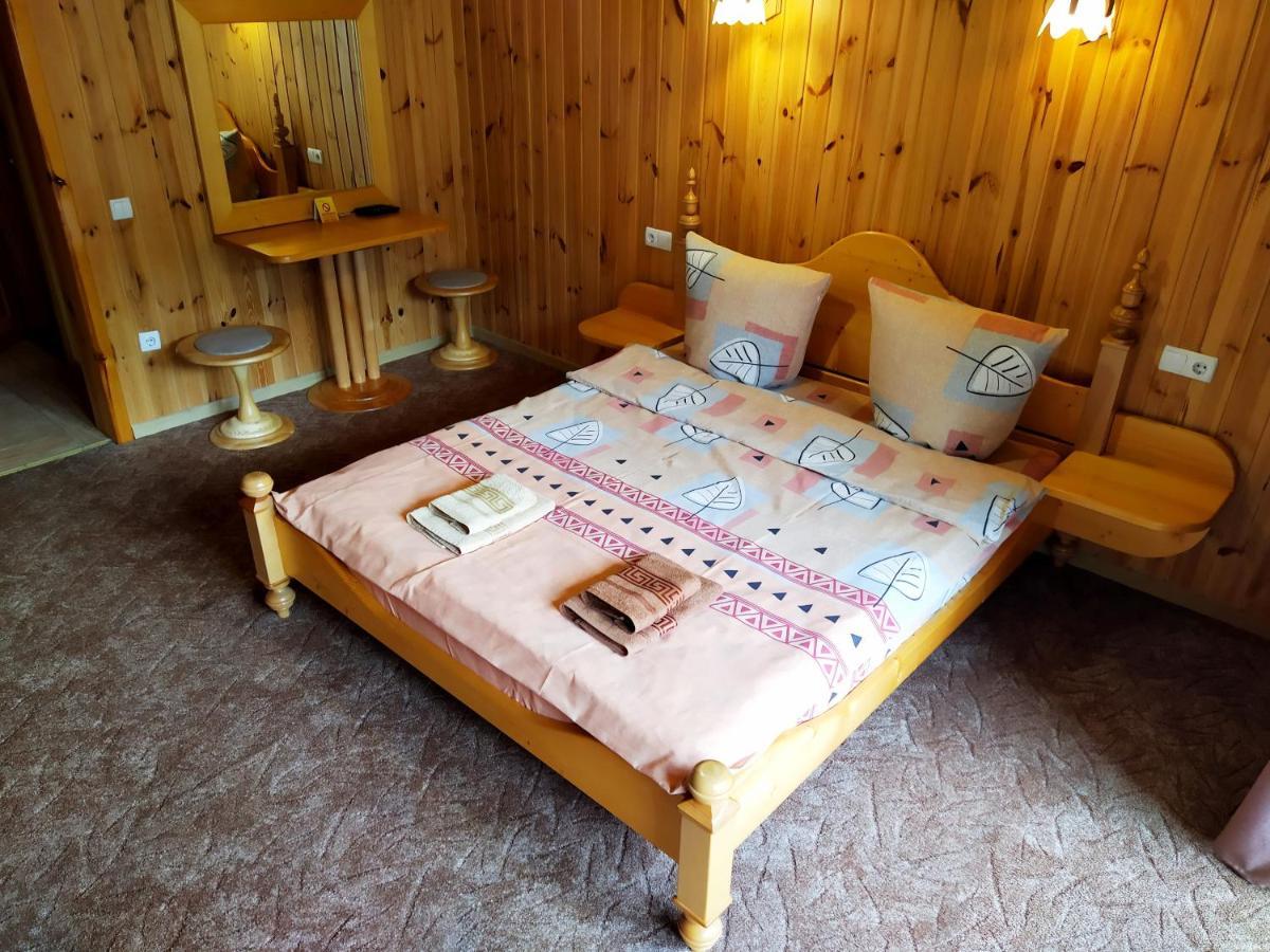Guest House Shafran Yaremche Eksteriør billede